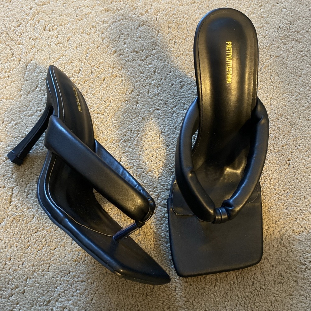 NWOT PRETTY LITTLE THING BLACK‎ GAUX LEATHER PADDED TOE THONG MID HEELED MULES 3